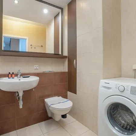 Cozy Remote Work By Renters Apartment *