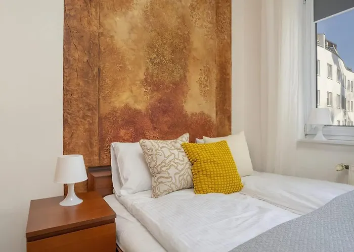 Cozy Remote Work By Renters Apartment Poznan