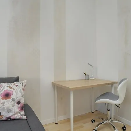 Apartment Cozy Remote Work By Renters Poznan