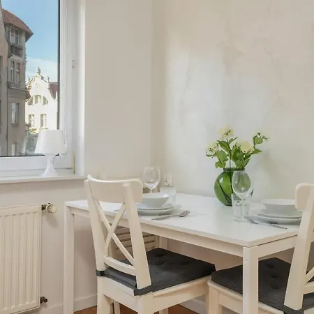 Apartment Cozy Remote Work By Renters Poznan