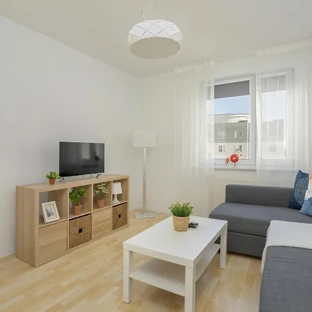 Cozy Remote Work By Renters 아파트 포즈난