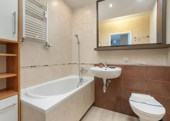 Cozy Remote Work By Renters